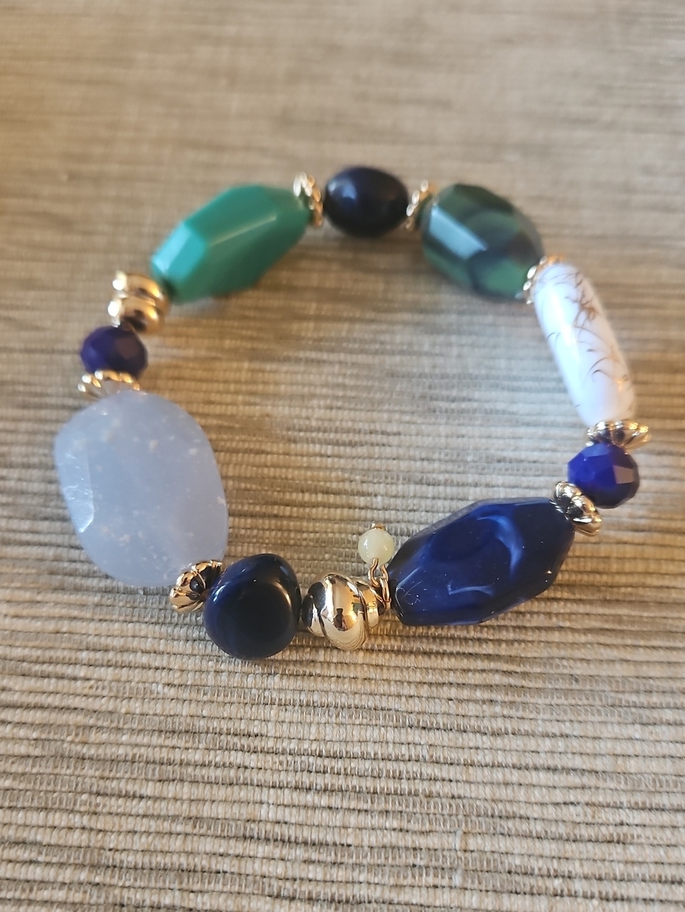 4 For $10 Avon Blue Modern Mosaic Bead Bracelet.